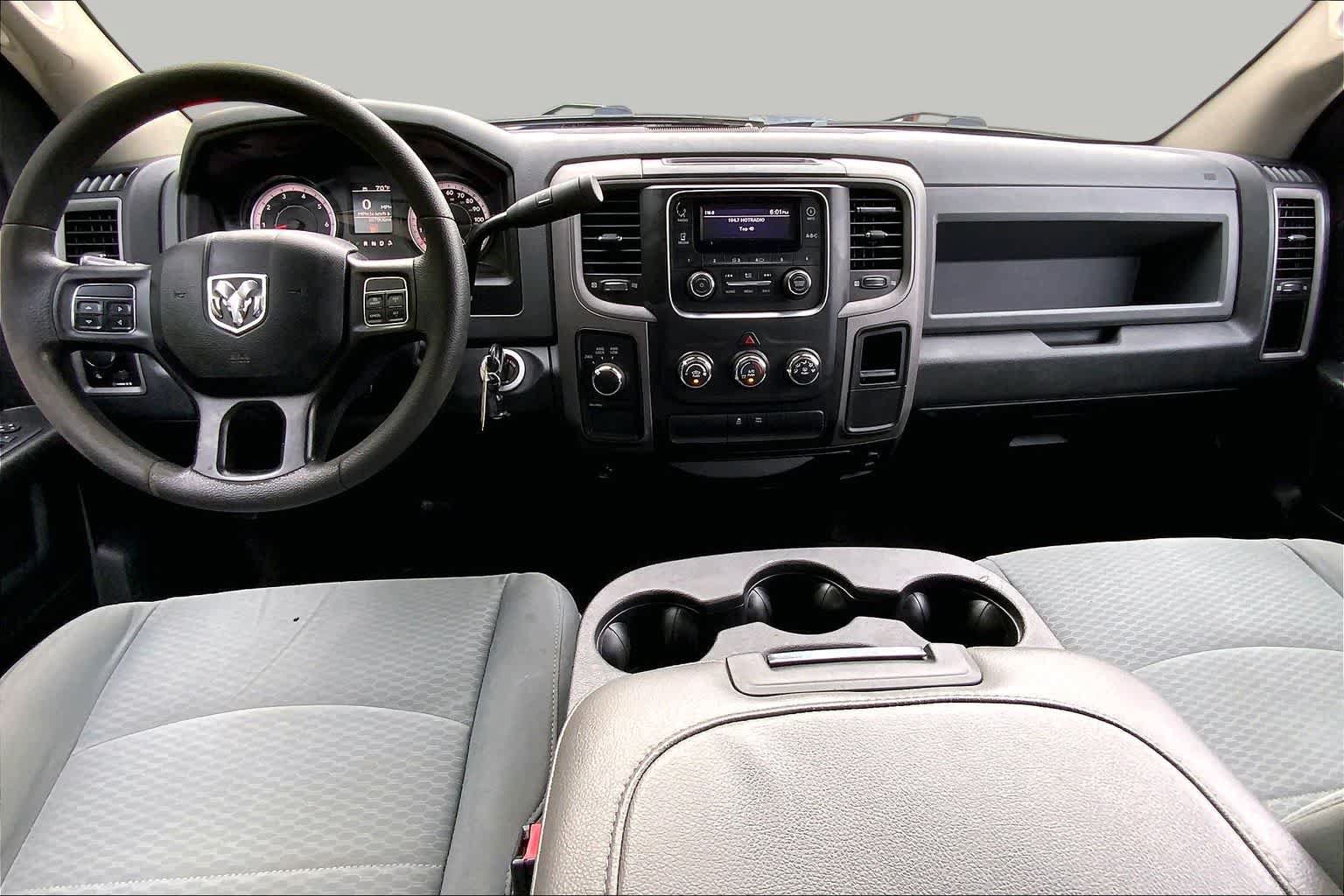 Used 2018 RAM 1500 ST w/ SXT Appearance Group AWD/4WD image 16