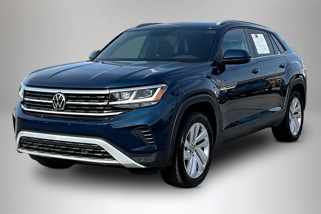 Used 2020 Volkswagen Atlas Cross Sport SE w/ Panoramic Sunroof Package image 2