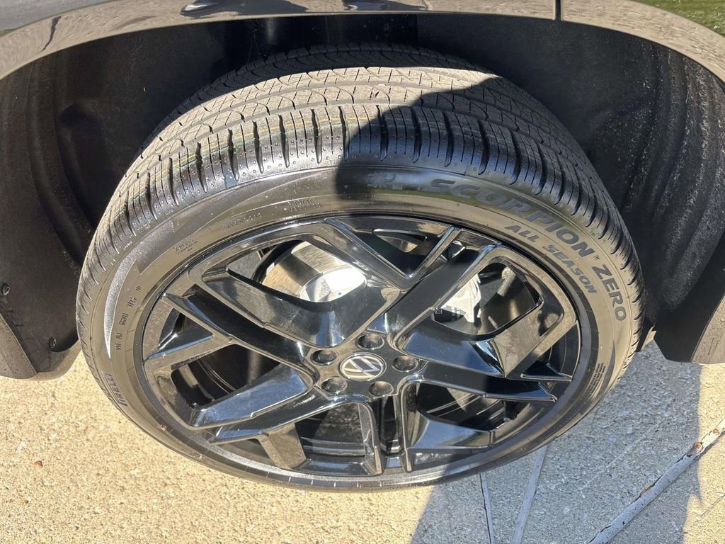 New 2026 Volkswagen Tiguan SE R-Line image 10