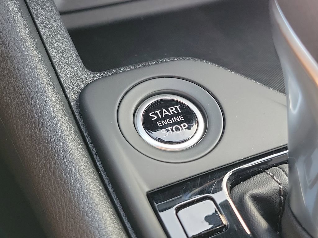 Used 2025 Nissan Sentra S image 8