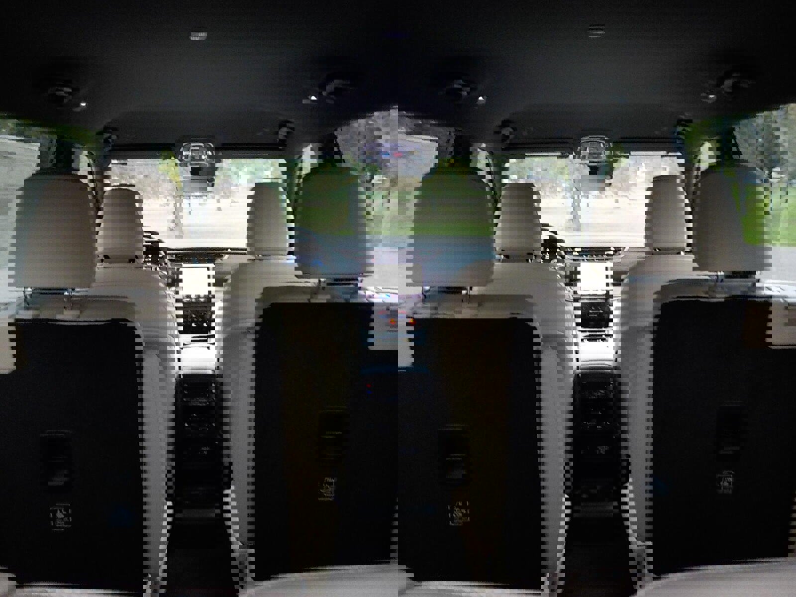 New 2025 Jeep Grand Cherokee L Limited w/ Black Appearance Package image 25