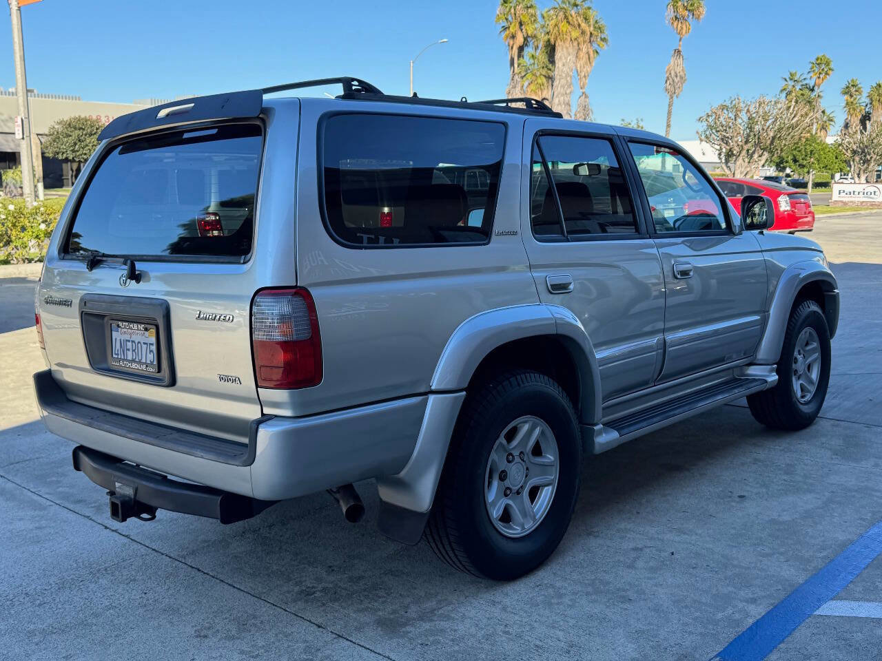 Used 2000 Toyota 4Runner Limited image 11