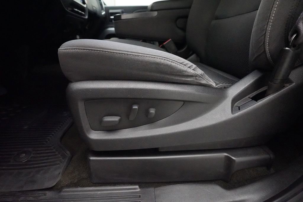 Used 2017 Chevrolet Silverado 1500 LT w/ LT Convenience Package image 27