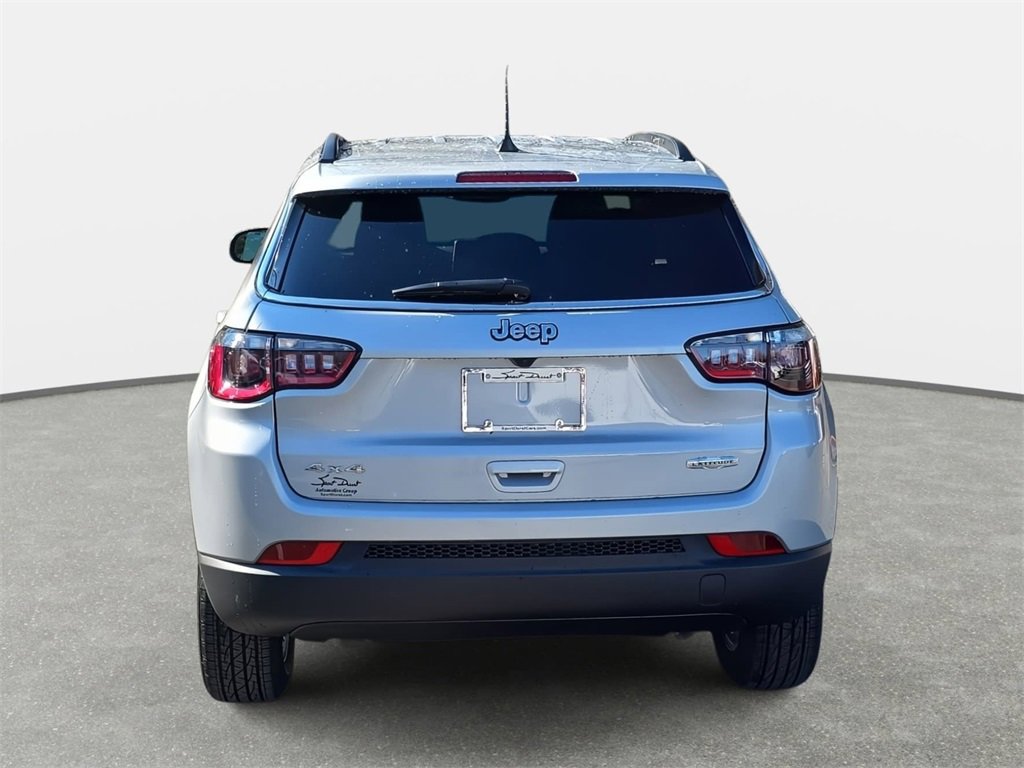 New 2026 Jeep Compass Latitude image 6