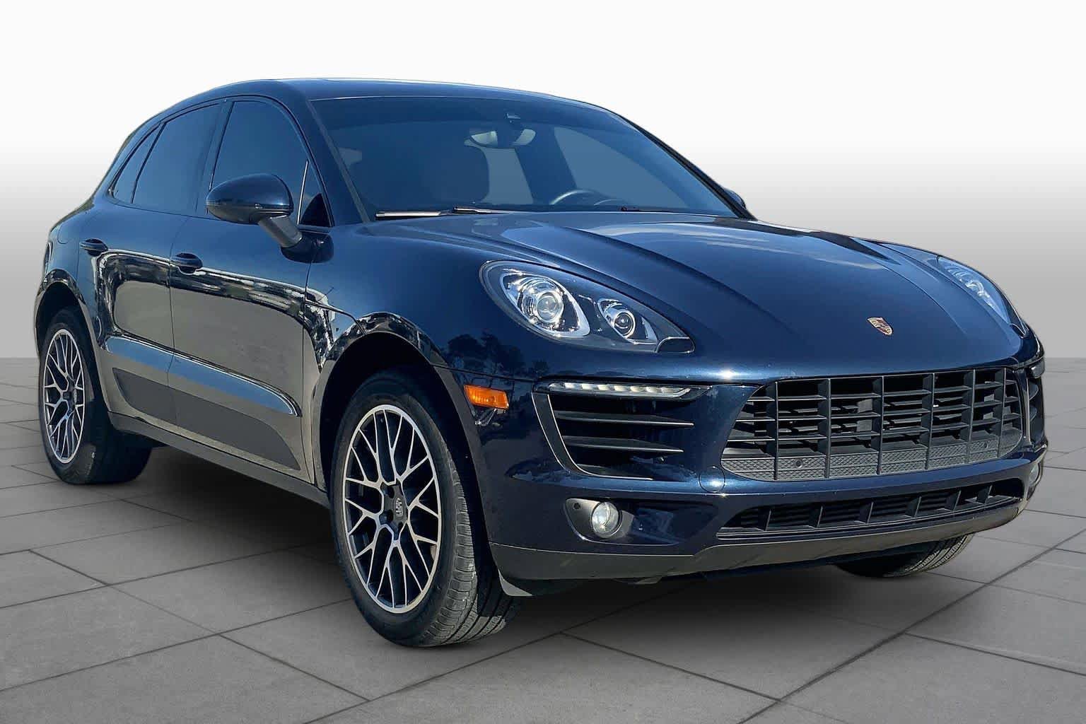 Used 2018 Porsche Macan AWD/4WD image 3