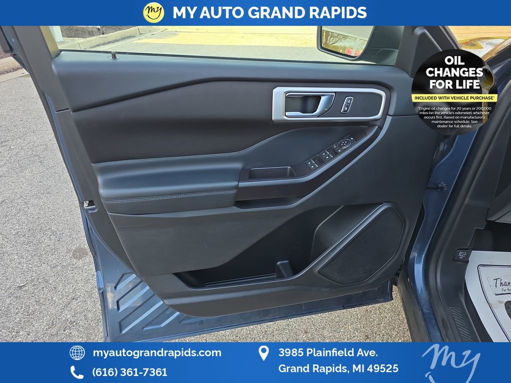 Used 2020 Ford Explorer XLT w/ Comfort Package image 10