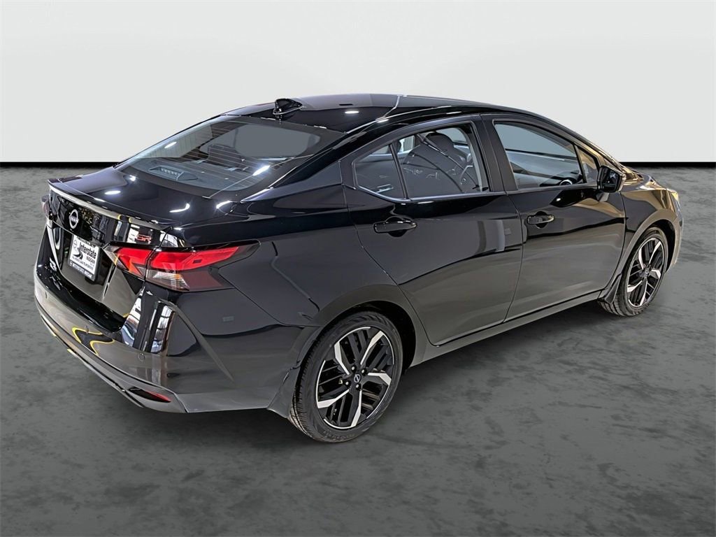 Used 2025 Nissan Versa SR w/ Trunk Package image 4