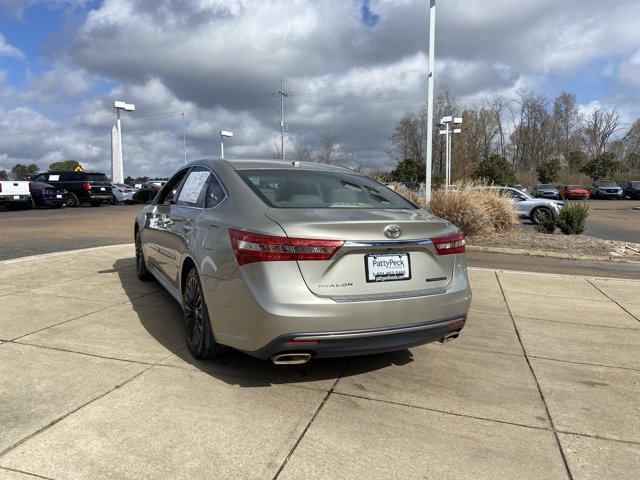Used 2017 Toyota Avalon Touring image 8