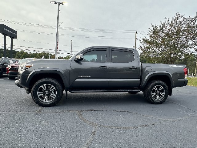 Used 2019 Toyota Tacoma TRD Sport RWD image 4