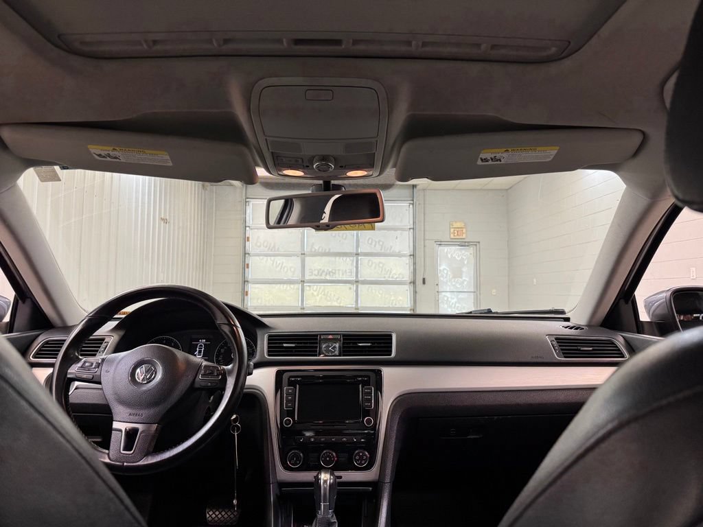 Used 2013 Volkswagen Passat 2.5 SE FWD image 23
