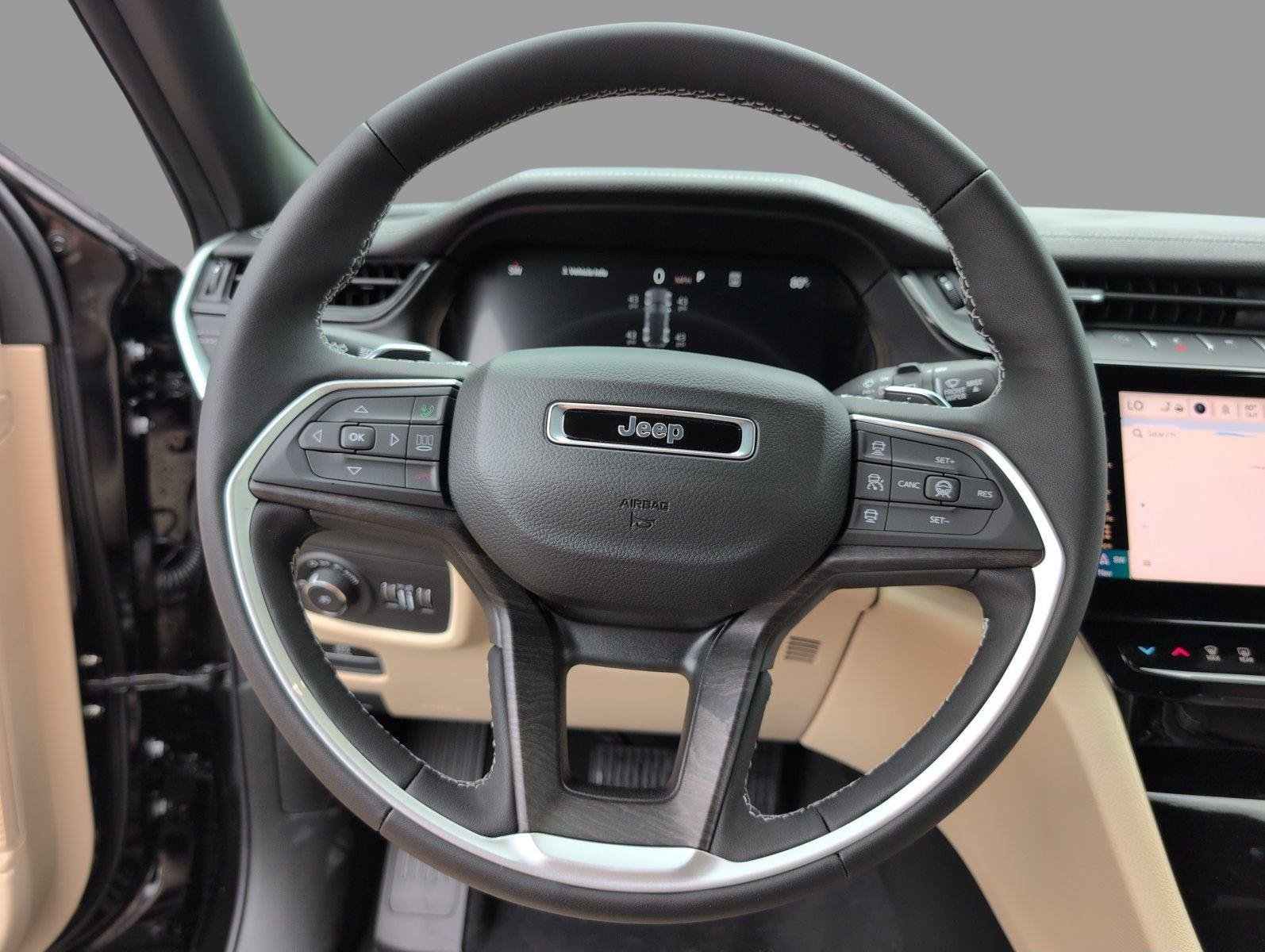 New 2026 Jeep Grand Cherokee Limited w/ Luxury Tech Group II RWD image 27