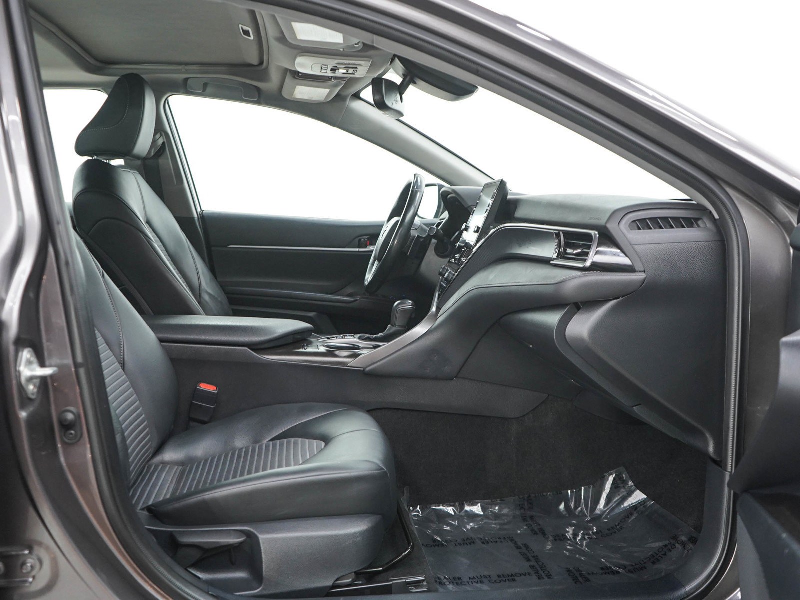 Used 2023 Toyota Camry SE FWD image 12