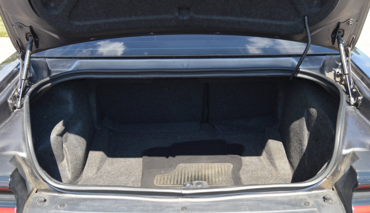 Used 2019 Dodge Challenger SXT image 13