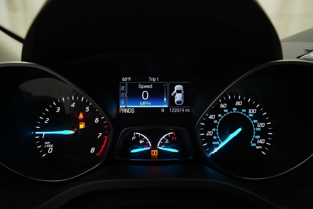 Used 2016 Ford Escape SE w/ SE Leather Comfort Package image 2