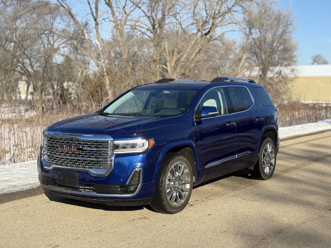 Used 2023 GMC Acadia Denali AWD/4WD image 4