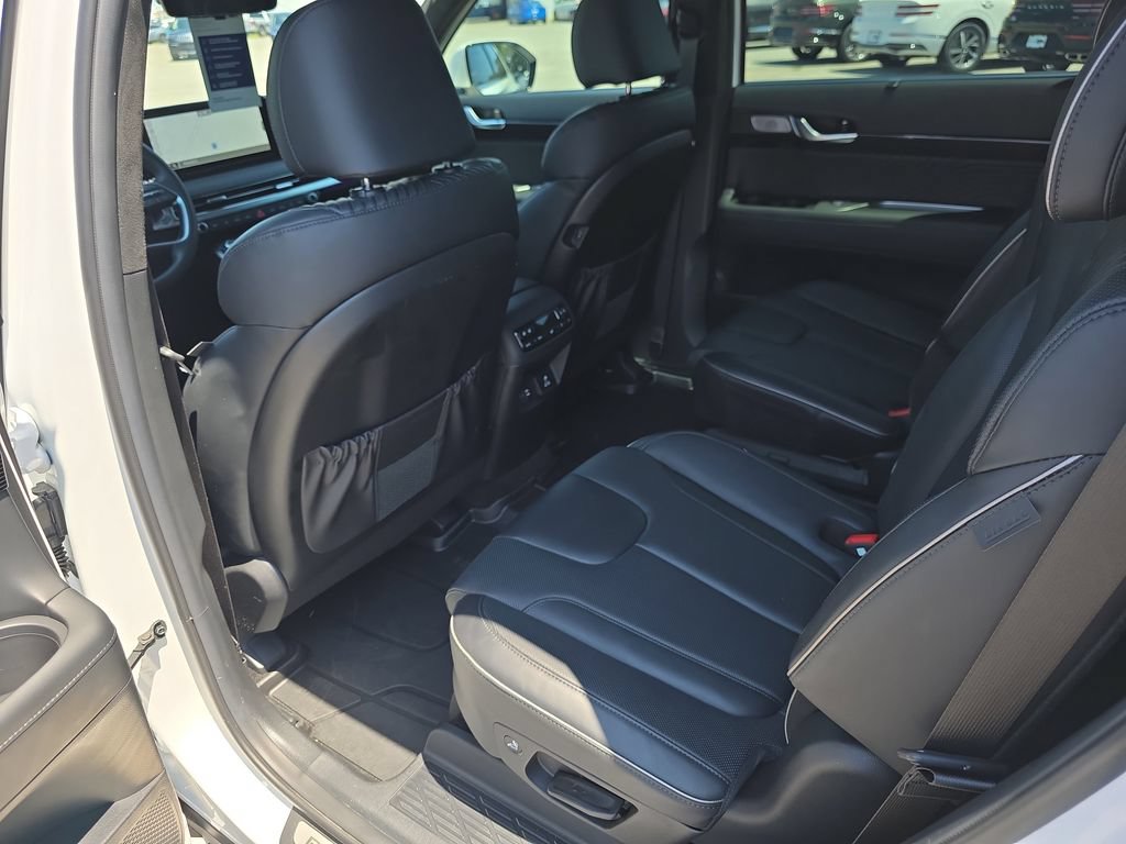 Used 2025 Hyundai Palisade Calligraphy FWD image 30