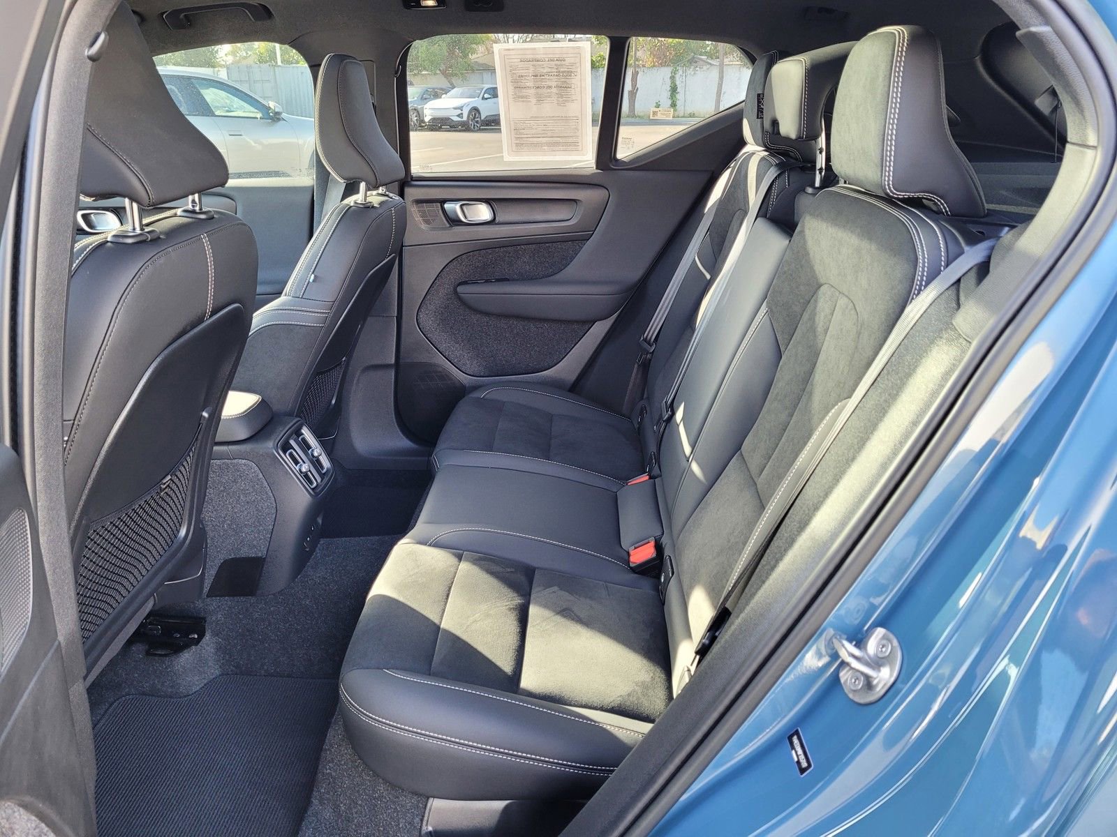 Certified 2023 Volvo XC40 Recharge Ultimate image 15