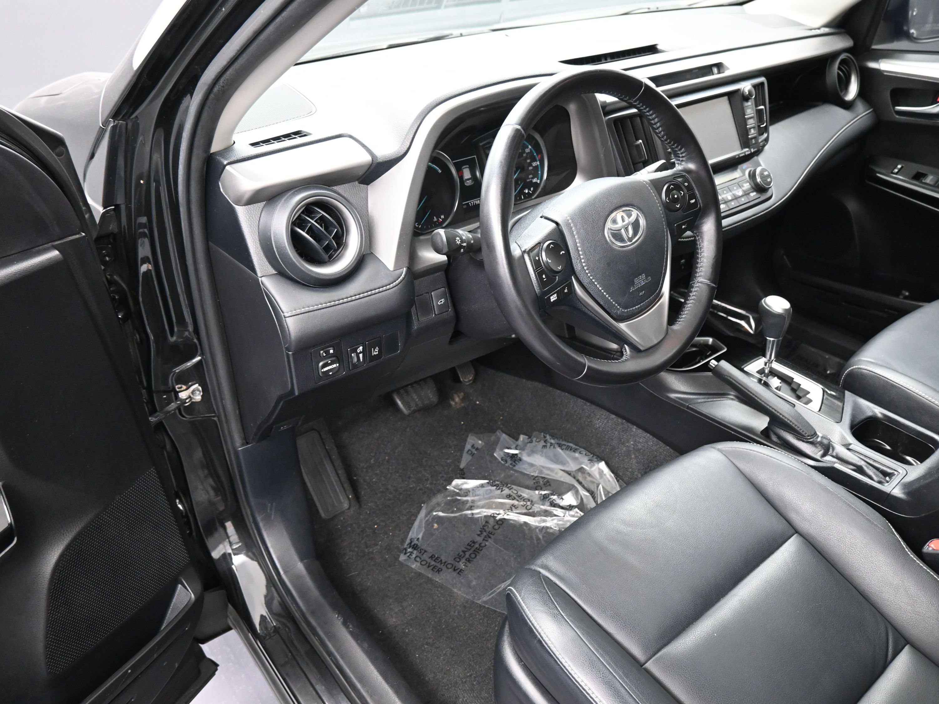 Used 2016 Toyota RAV4 Limited AWD/4WD image 12