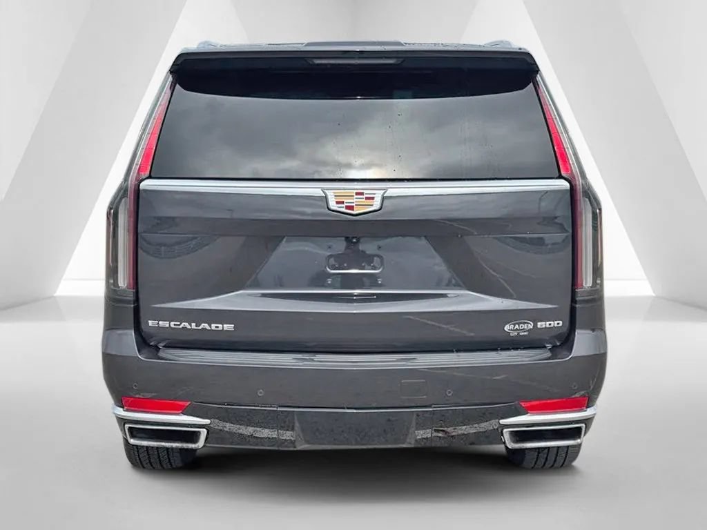 Used 2024 Cadillac Escalade Luxury AWD/4WD image 7