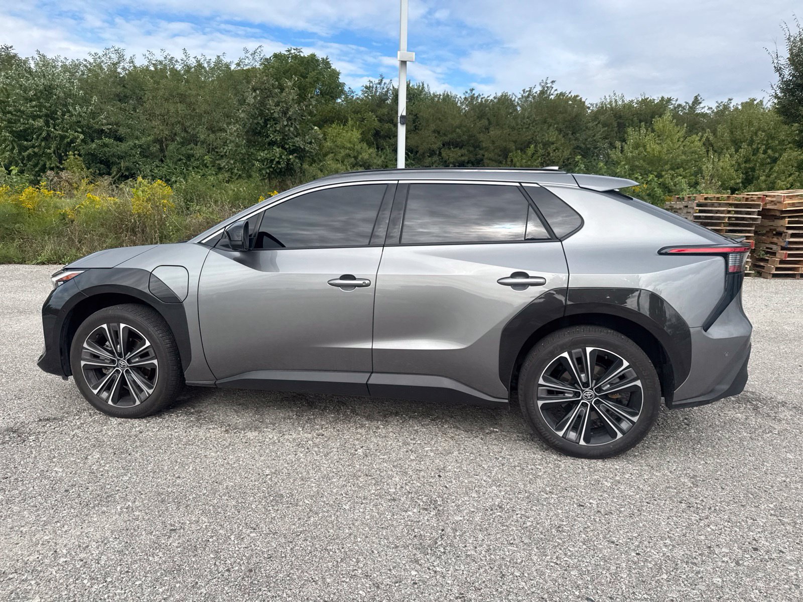Used 2024 Toyota bZ4X AWD w/ Weather Package image 23