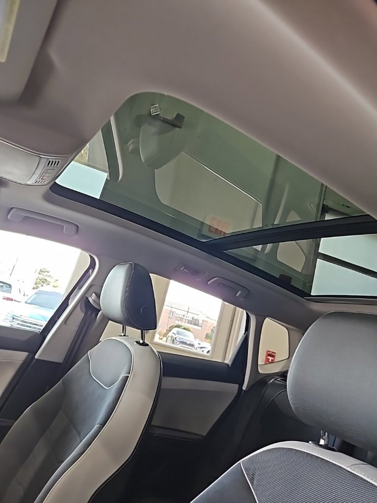 New 2026 Volkswagen Taos SE image 28