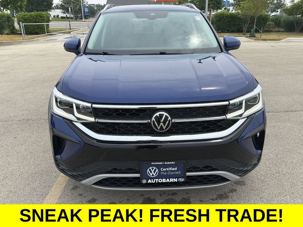 Certified 2023 Volkswagen Taos SEL AWD/4WD image 2