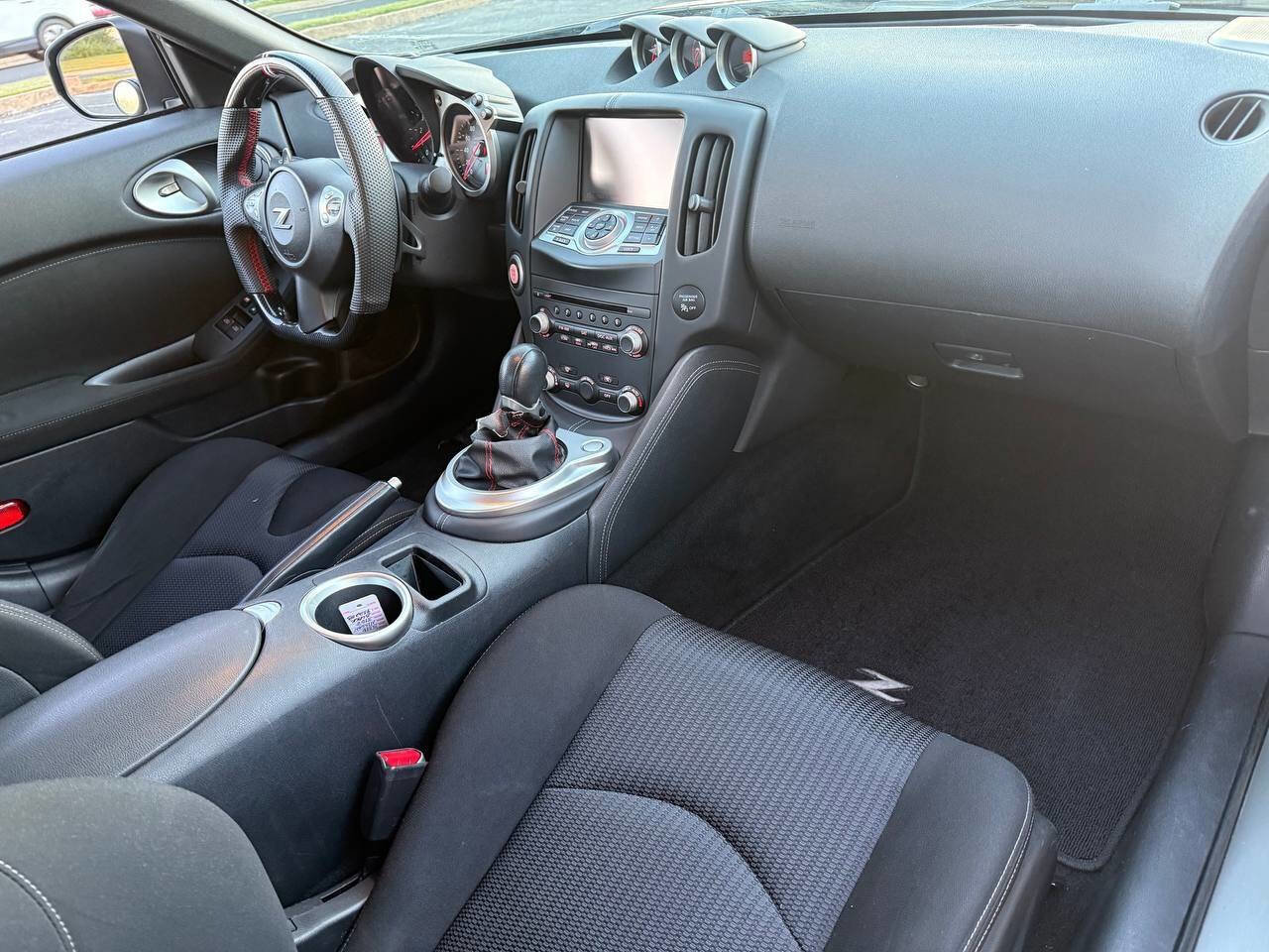 Used 2016 Nissan 370Z Coupe image 12