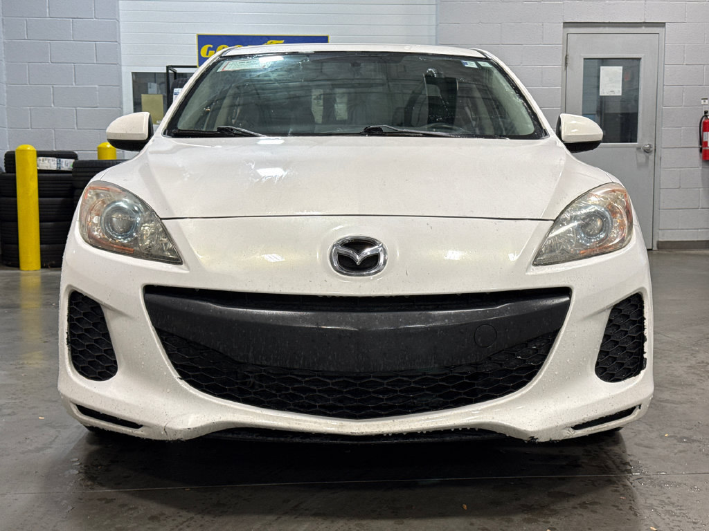 Used 2013 MAZDA MAZDA3 i Sport FWD image 2