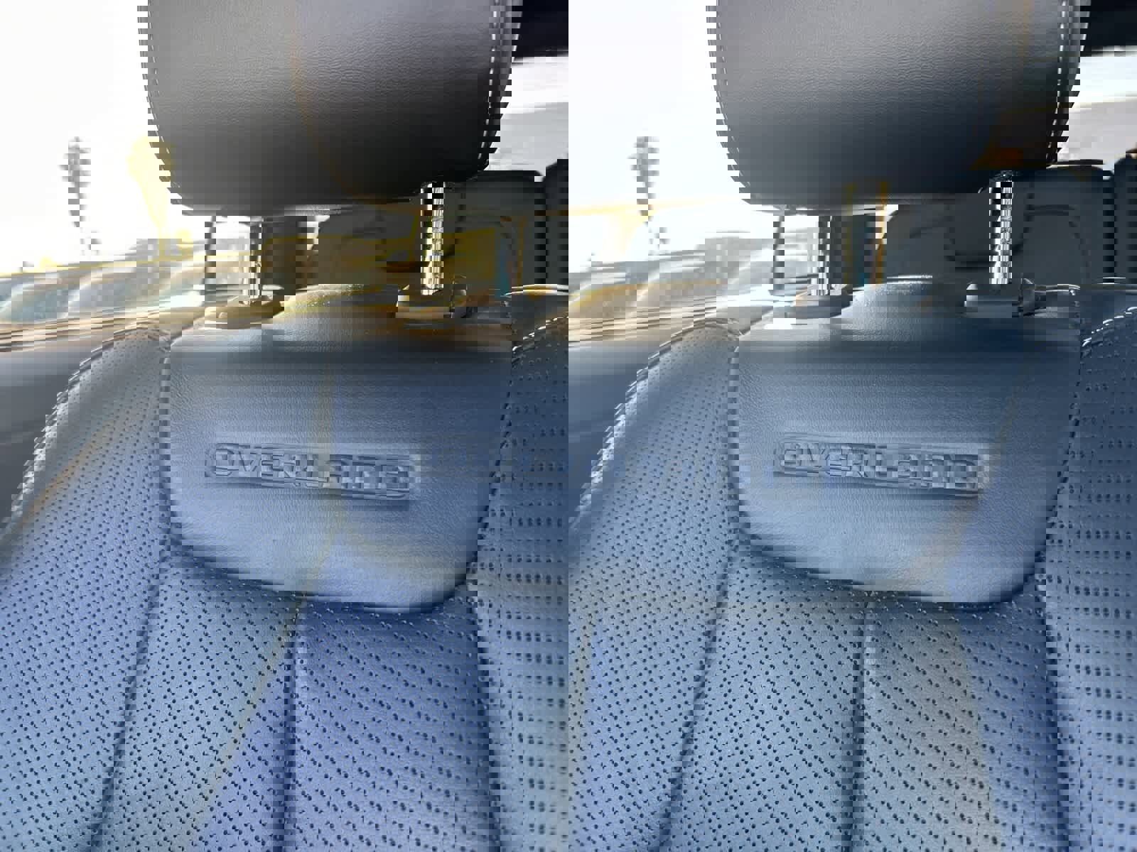 Used 2023 Jeep Grand Cherokee Overland w/ Adv Protech Group III image 50