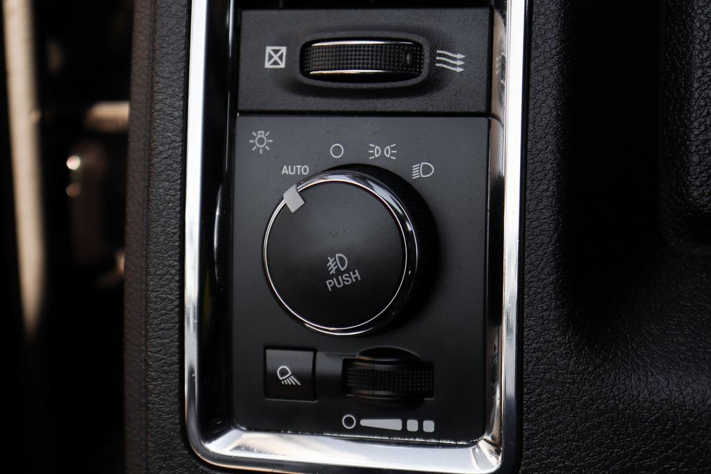 Used 2017 RAM 2500 Laramie AWD/4WD image 18
