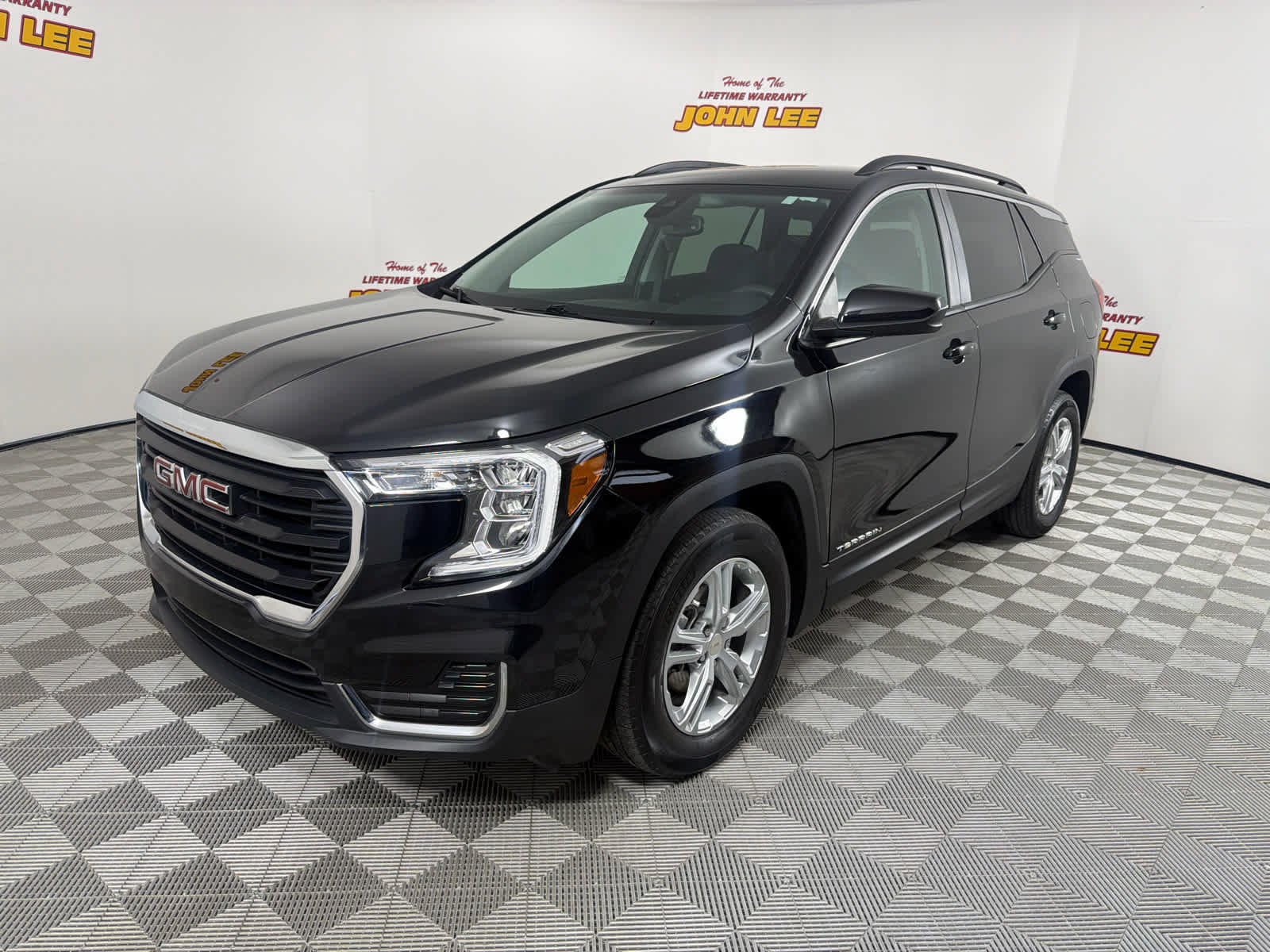 Used 2023 GMC Terrain SLE w/ Driver Convenience Package FWD video 1