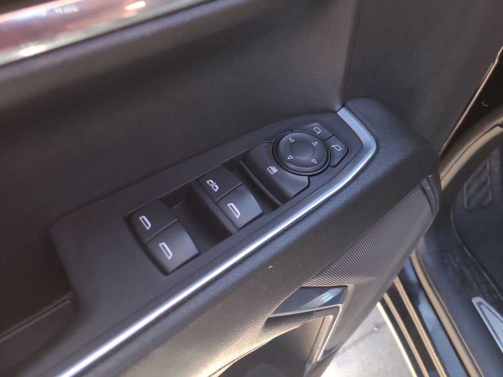 Used 2024 Chevrolet Silverado 1500 RST image 18