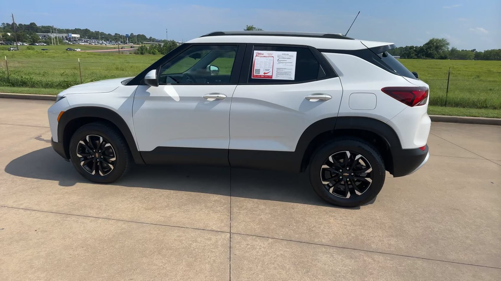 Used 2022 Chevrolet TrailBlazer LT AWD/4WD image 6