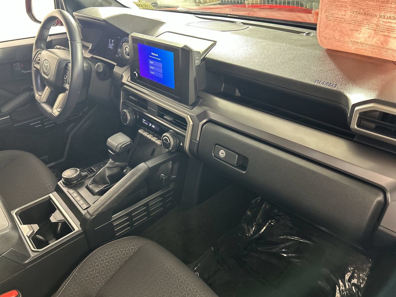 Used 2025 Toyota 4Runner SR5 AWD/4WD image 27