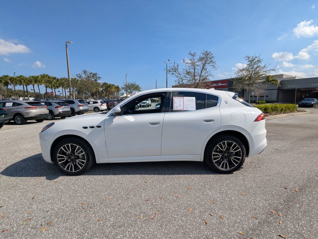 Used 2025 Mercedes-Benz GLB 250 4MATIC image 28