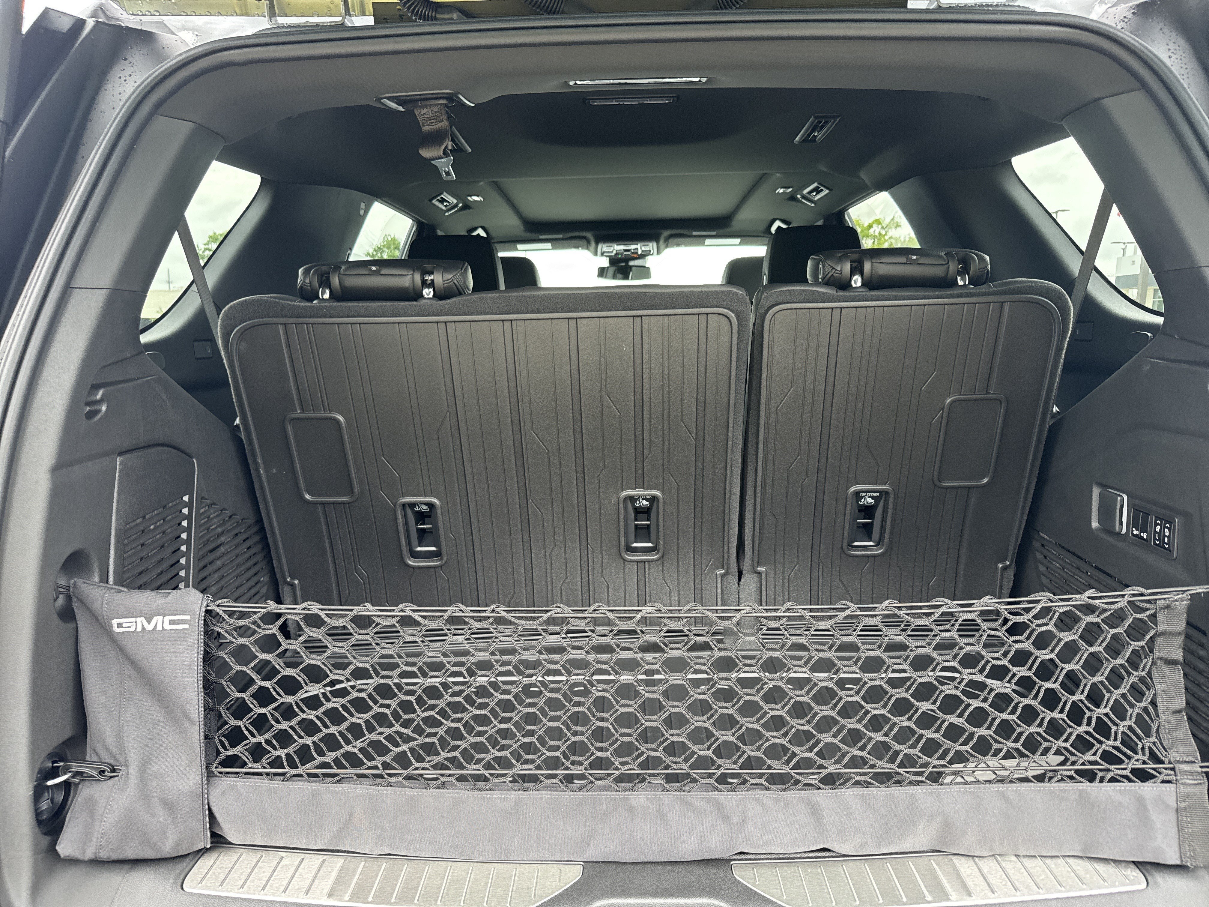 New 2026 GMC Yukon Denali w/ Sun & Power Step Package AWD/4WD image 36