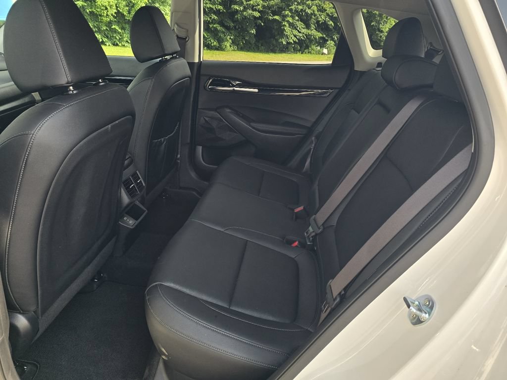 Used 2025 Kia Seltos SX w/ SX Sunroof Package AWD/4WD image 11
