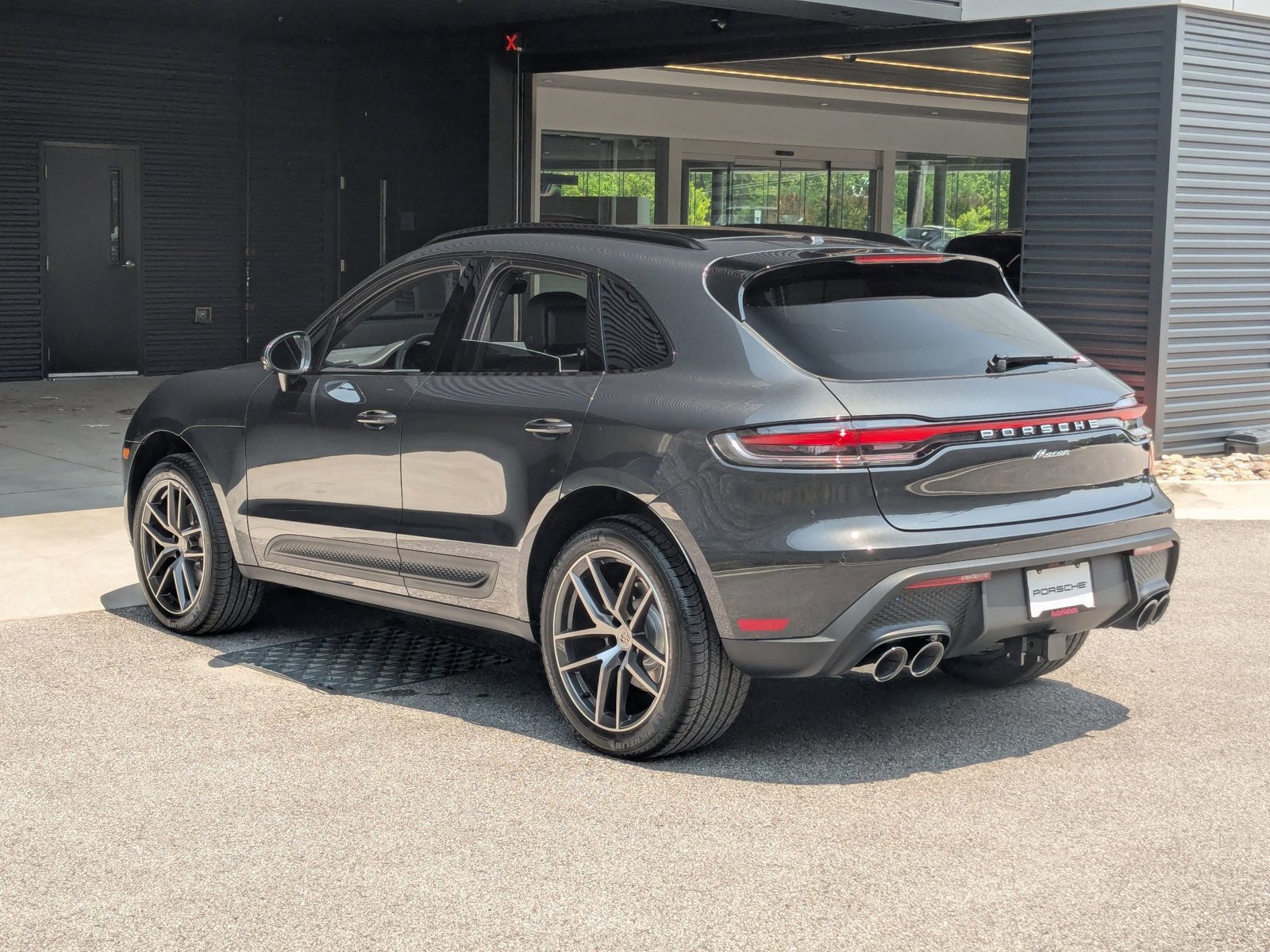 New 2025 Porsche Macan image 3