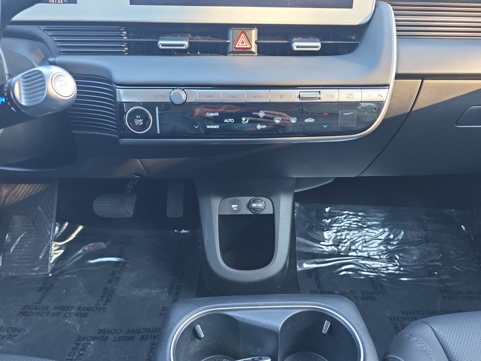 Certified 2024 Hyundai Ioniq 5 Limited AWD/4WD image 13