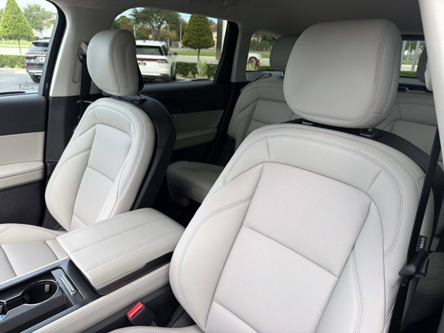 New 2026 Lincoln Nautilus Premier AWD/4WD image 11