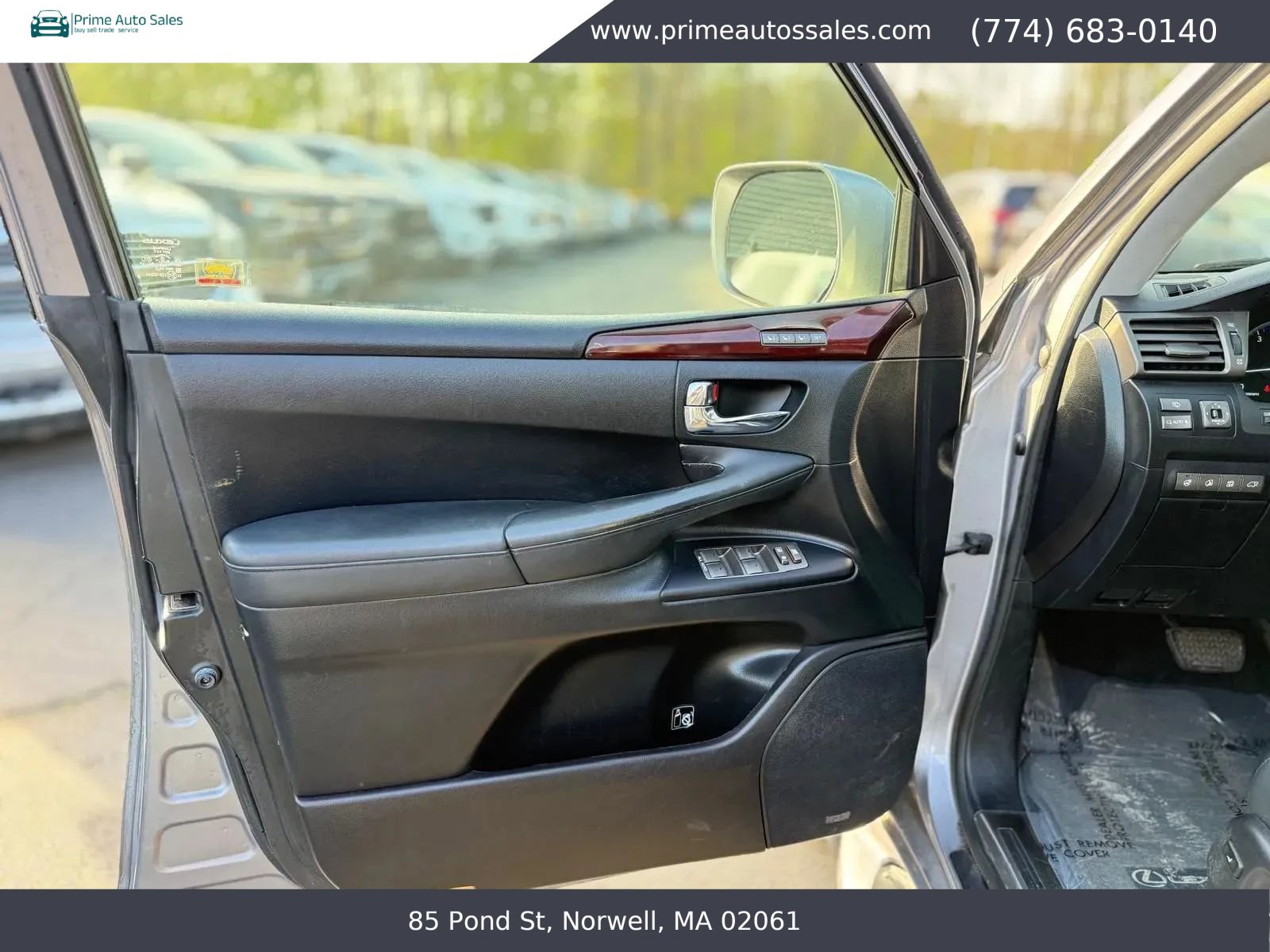 Used 2011 Lexus LX 570 4WD w/ Luxury Pkg image 33