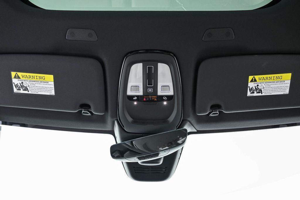 New 2026 Volvo XC60 B5 Plus w/ Protection Package Premier AWD/4WD image 18