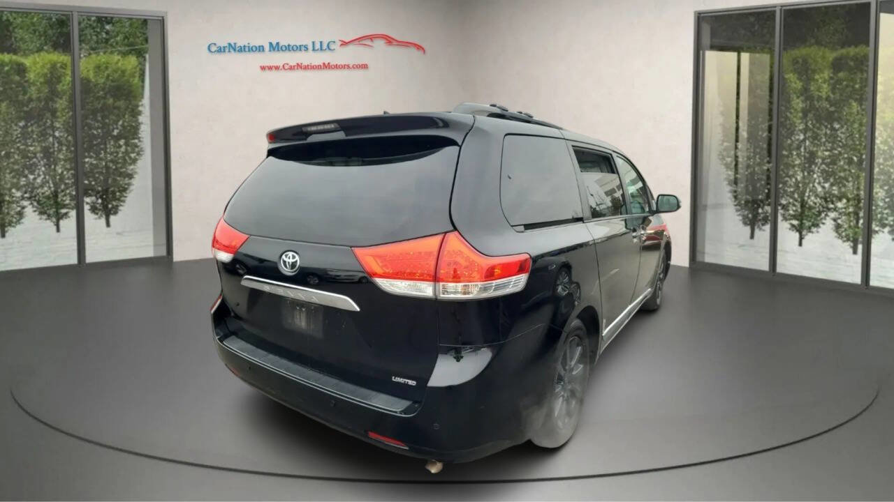 Used 2013 Toyota Sienna Limited image 2