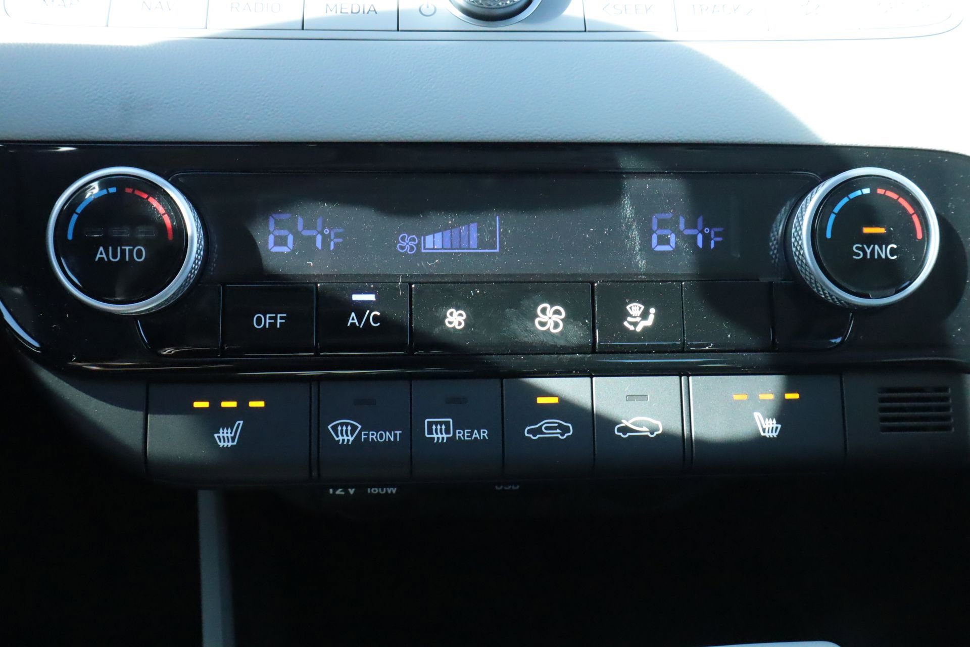 New 2025 Hyundai Elantra Limited image 15