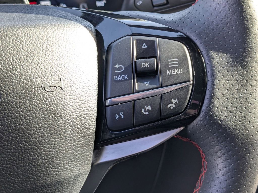 Used 2025 Ford Explorer ST-Line w/ ST-Line Street Pack image 19