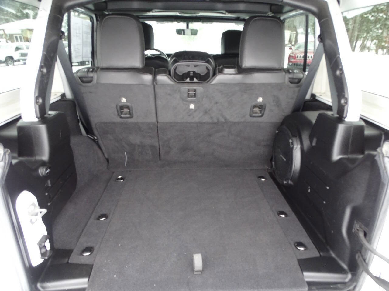 Used 2021 Jeep Wrangler Unlimited Sahara AWD/4WD image 37