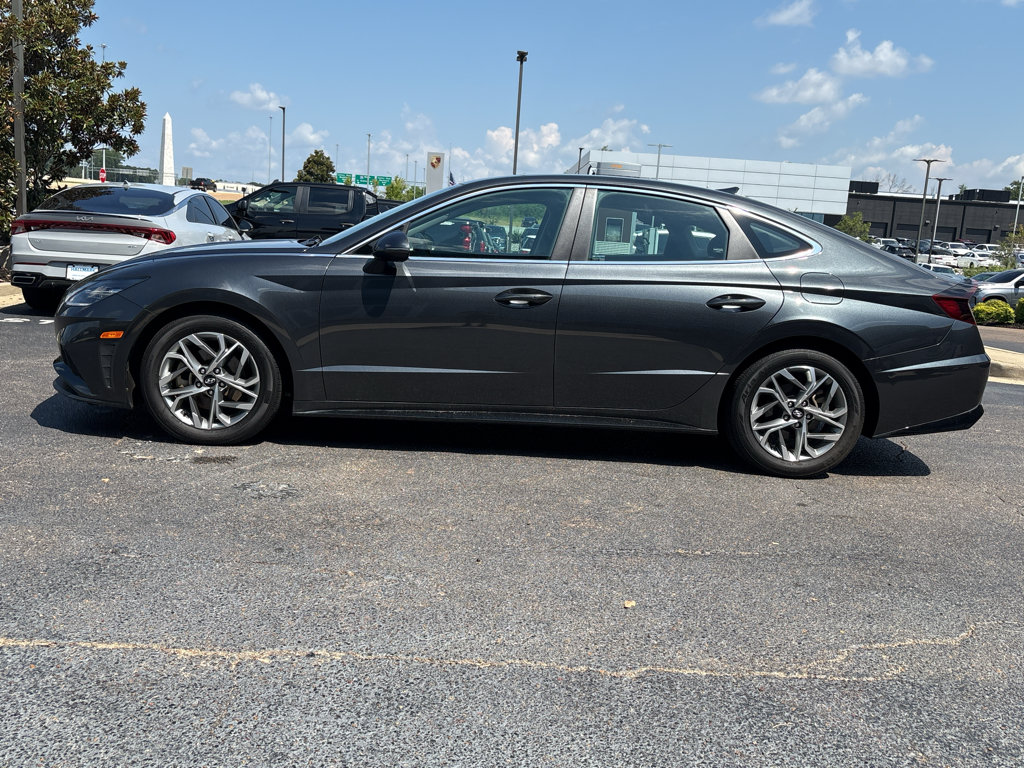 Used 2023 Hyundai Sonata SEL w/ Preferred Accessory Package FWD image 9