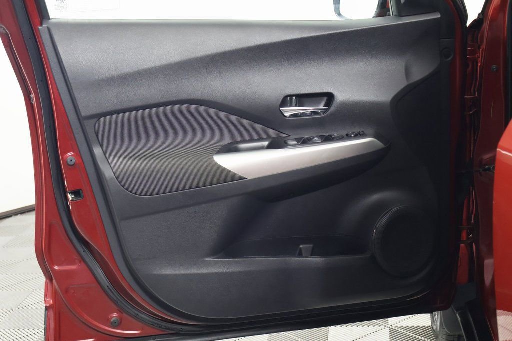 Used 2018 Nissan Kicks SV w/ Interior Electronics Package image 12