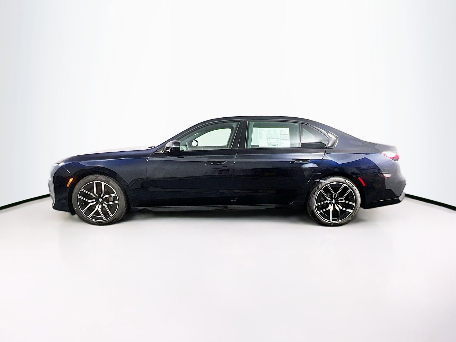 New 2025 BMW 760i xDrive image 4