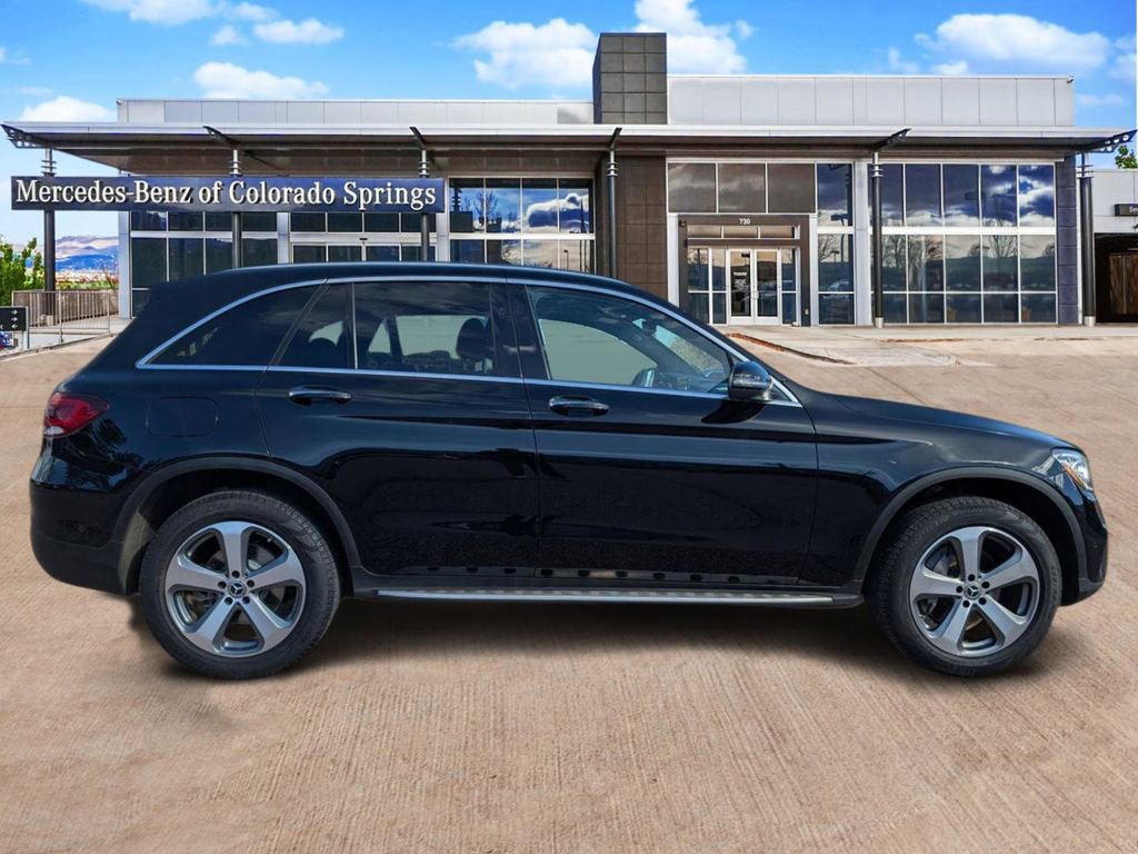 Used 2021 Mercedes-Benz GLC 300 4MATIC image 4